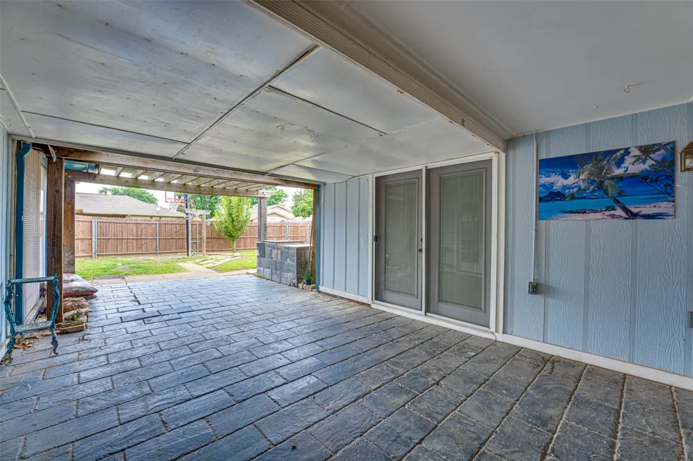 917 Meadowgate Drive Garland, TX 75040