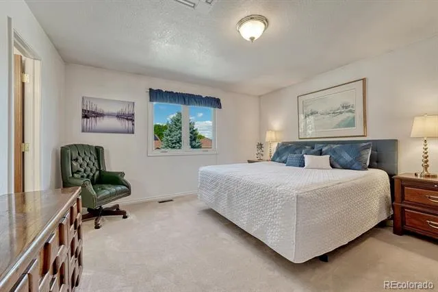 563 Columbine Avenue Broomfield, CO 80020