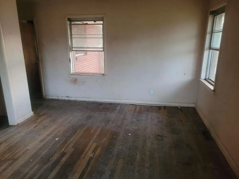 806 E First Hughes Springs, TX 75656