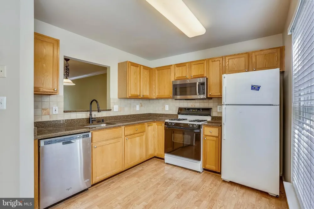 20606 DUCK POND PLACE #5-504 Germantown, MD 20874