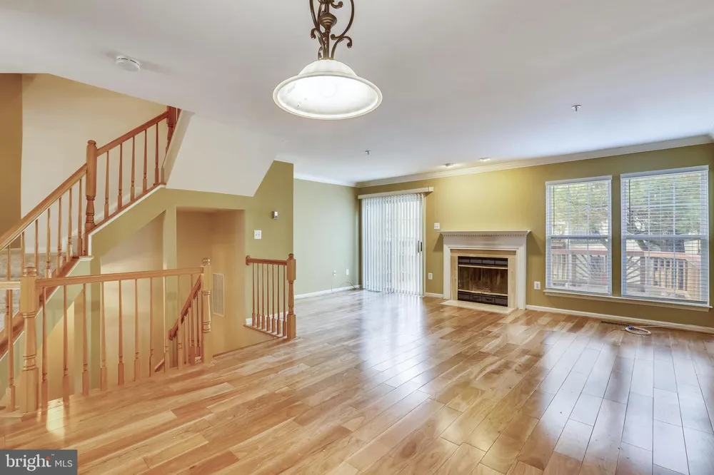 20606 DUCK POND PLACE #5-504 Germantown, MD 20874