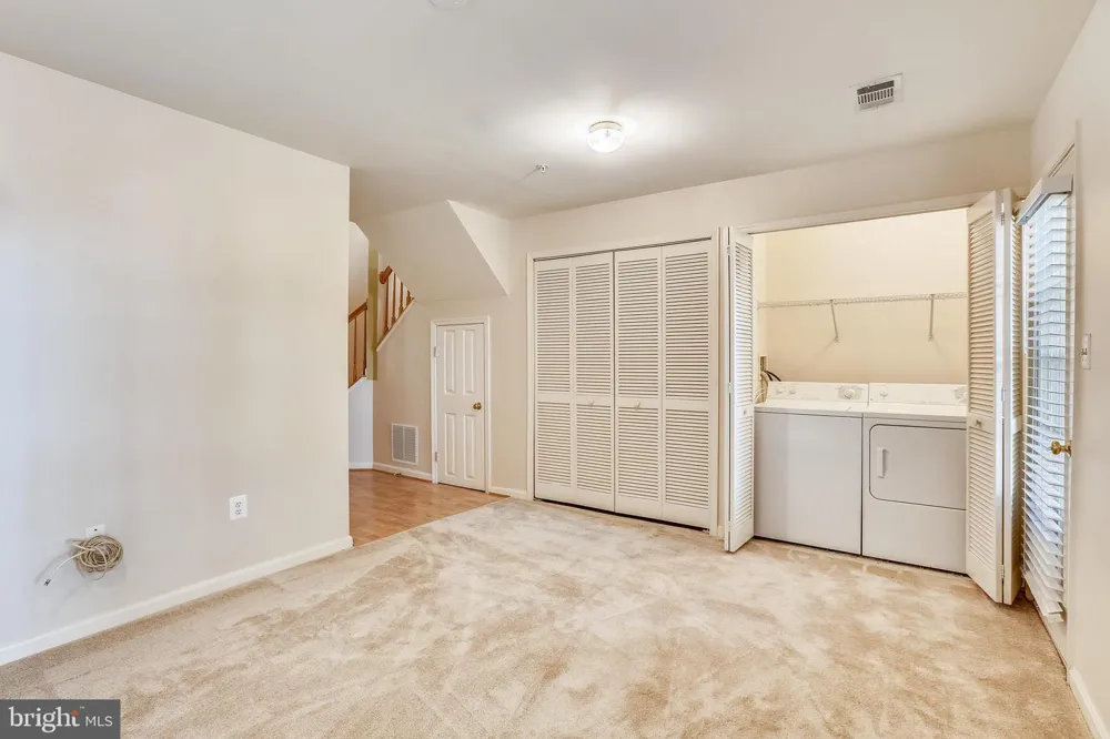 20606 DUCK POND PLACE #5-504 Germantown, MD 20874