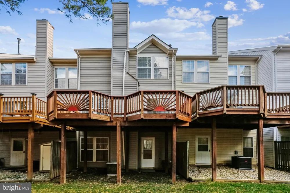 20606 DUCK POND PLACE #5-504 Germantown, MD 20874
