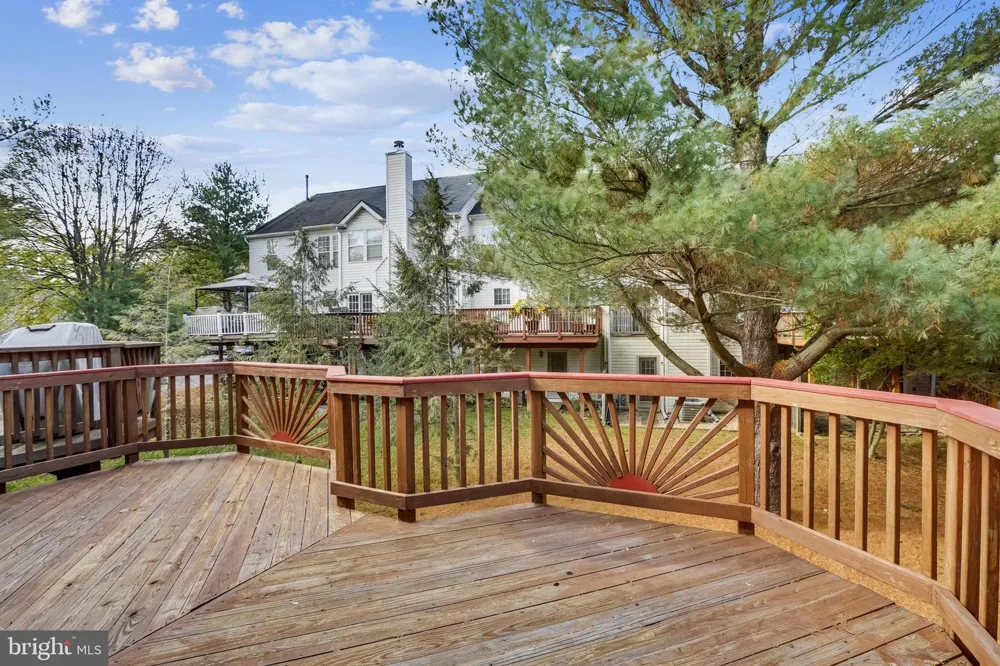 20606 DUCK POND PLACE #5-504 Germantown, MD 20874
