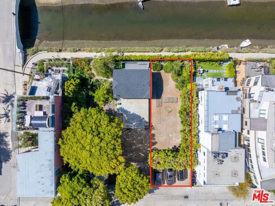410 Linnie Canal Venice, CA 90291