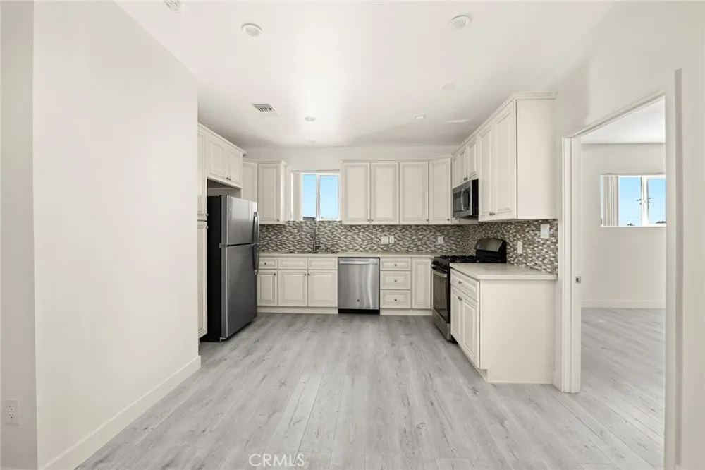 57 Baldwin Avenue #B Sierra Madre, CA 91024