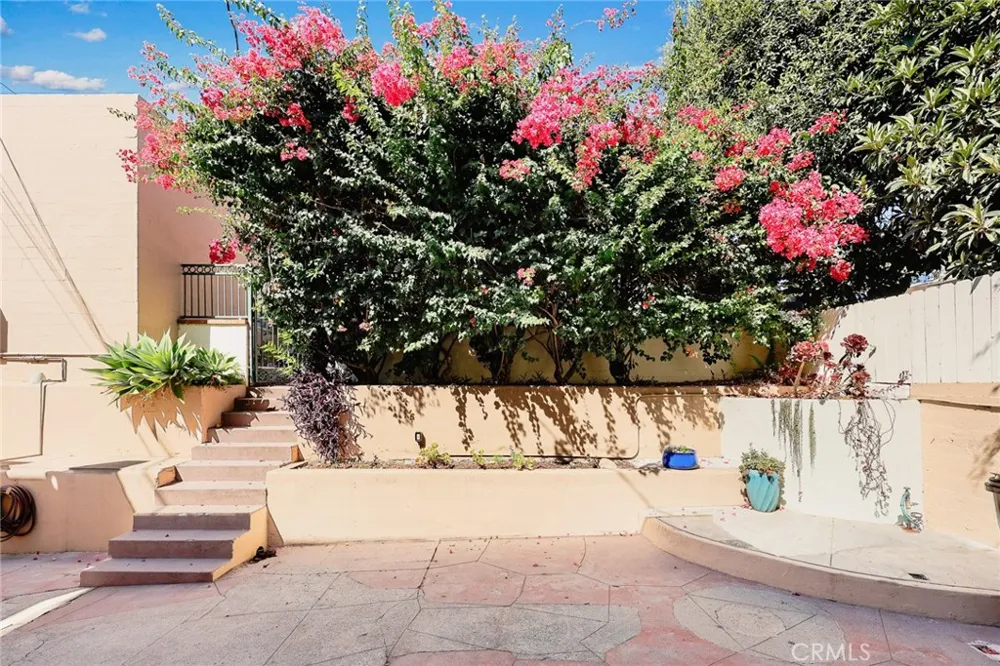 57 Baldwin Avenue #B Sierra Madre, CA 91024