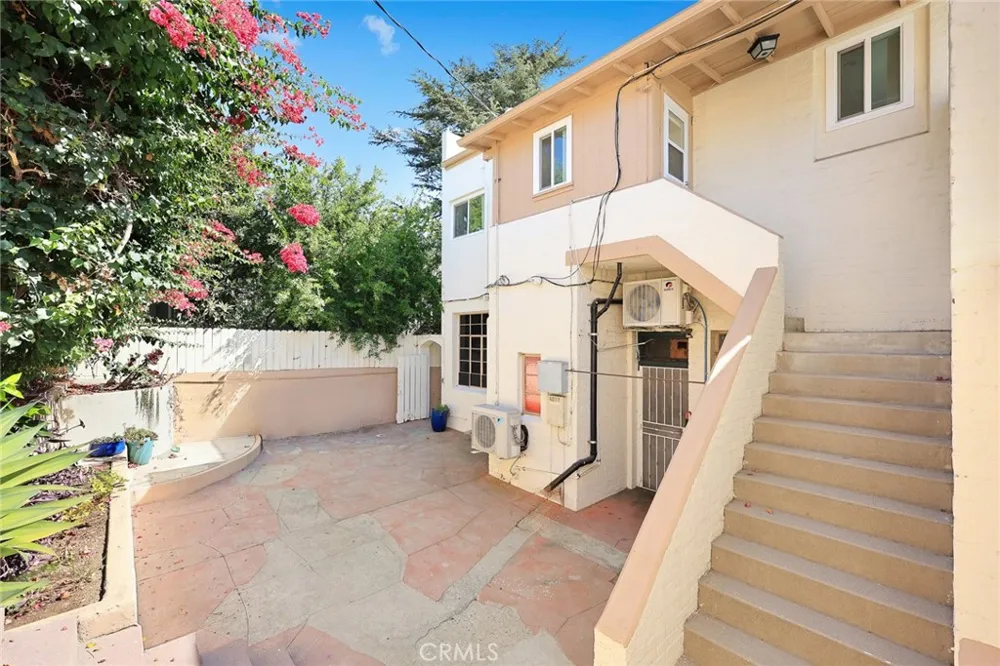 57 Baldwin Avenue #B Sierra Madre, CA 91024