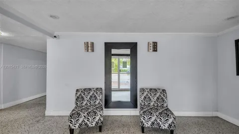 8001 Crespi Blvd #4B