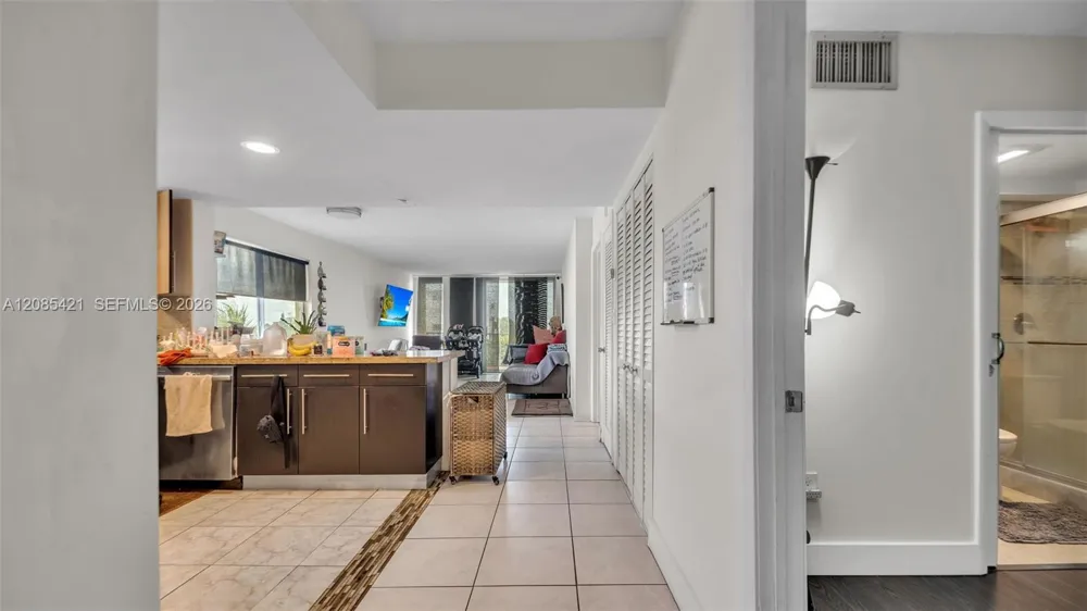8001 Crespi Blvd #4B Miami Beach, FL 33141