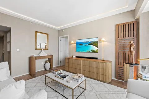 551 FORT LAUDERDALE BEACH BOULEVARD #R1801