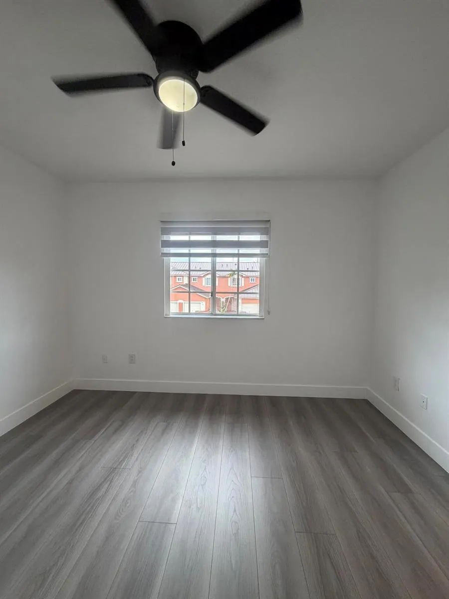 1107 NW 100th Avenue Pembroke Pines, FL 33024