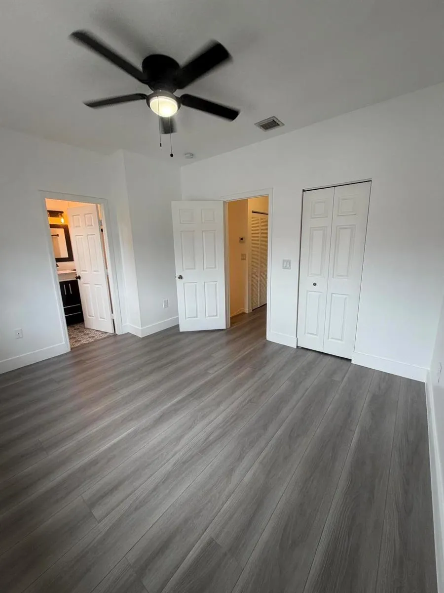 1107 NW 100th Avenue Pembroke Pines, FL 33024