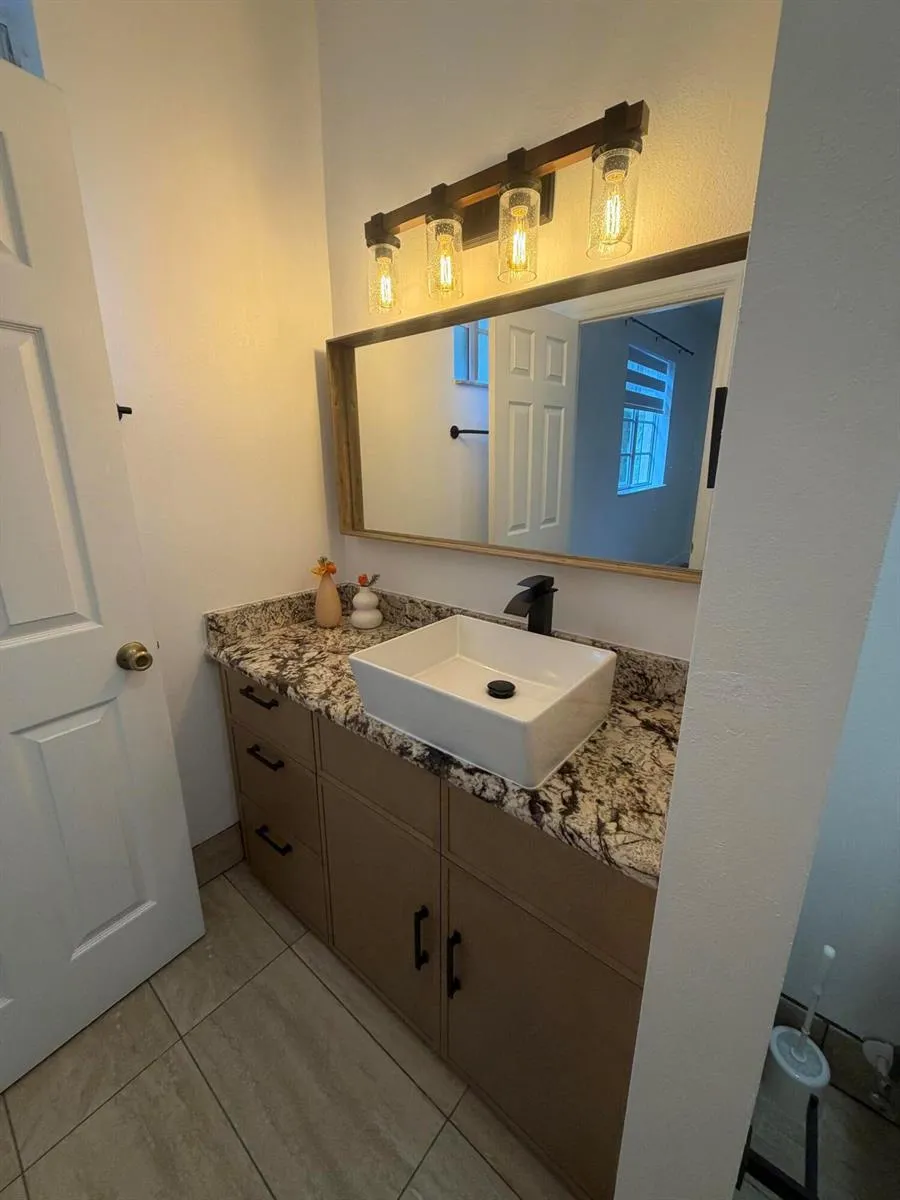 1107 NW 100th Avenue Pembroke Pines, FL 33024