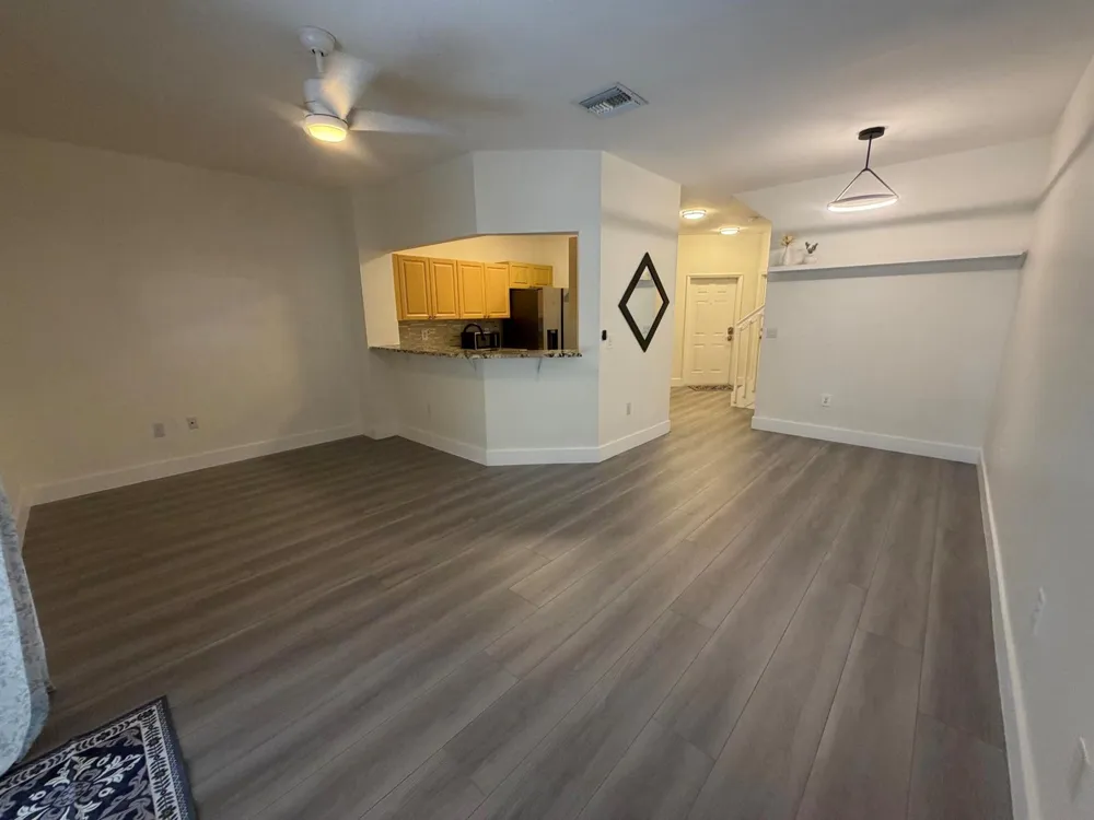 1107 NW 100th Avenue Pembroke Pines, FL 33024