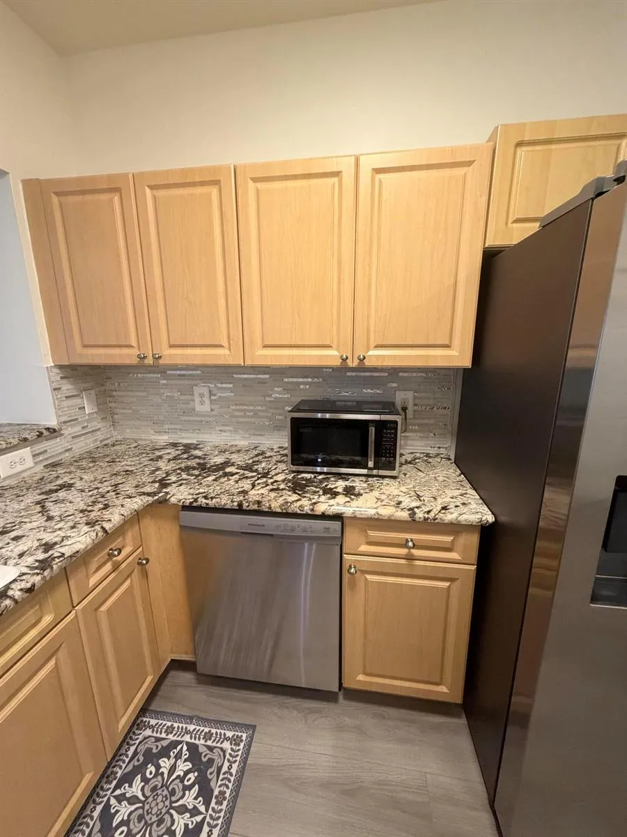 1107 NW 100th Avenue Pembroke Pines, FL 33024