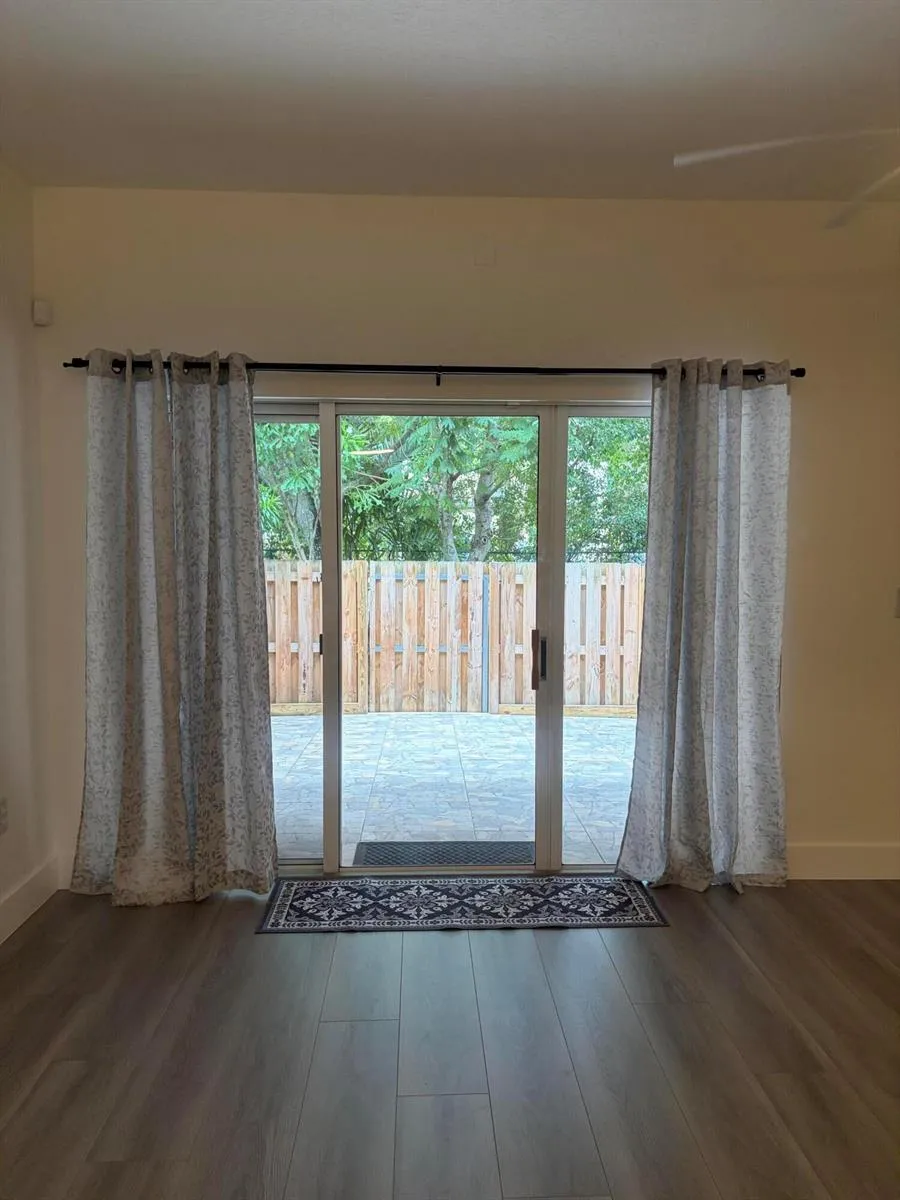 1107 NW 100th Avenue Pembroke Pines, FL 33024