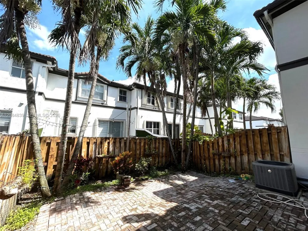 11501 NW 77th St #0 Doral, FL 33178