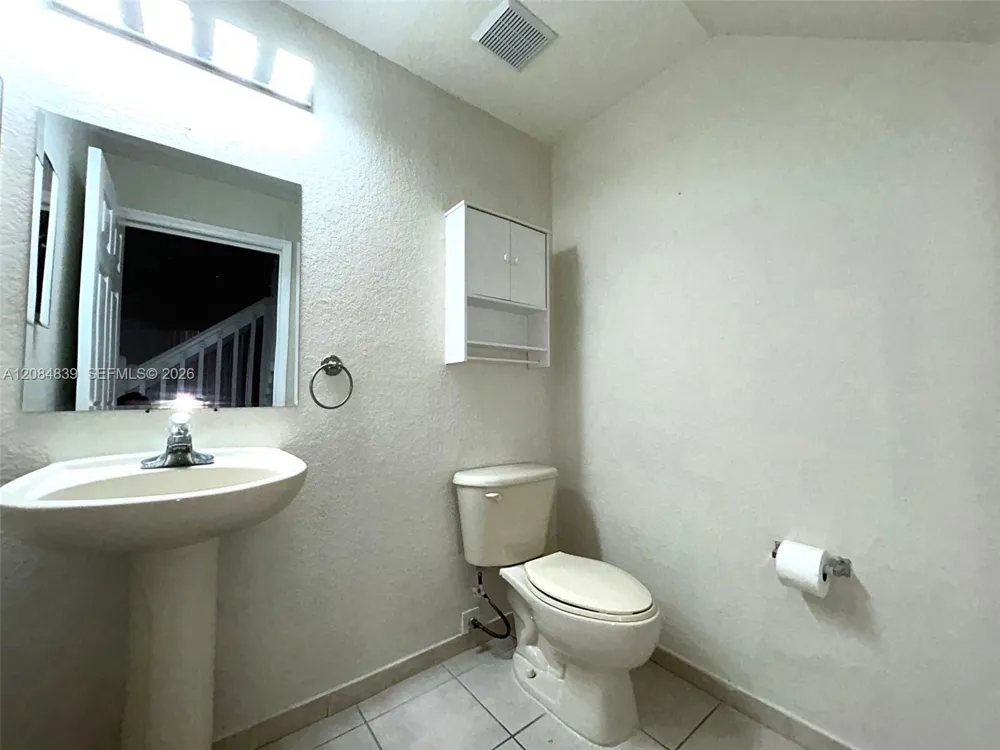 11501 NW 77th St #0 Doral, FL 33178