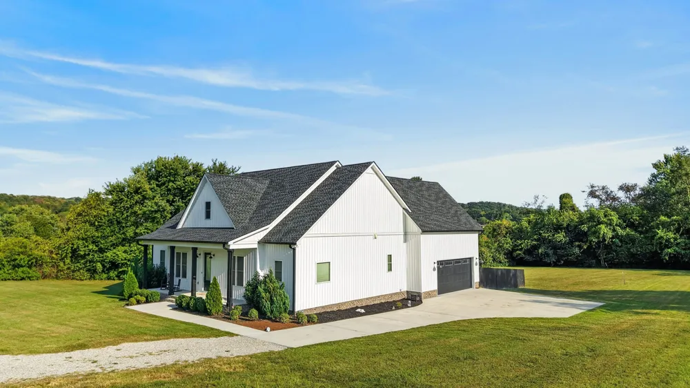 1900 Highway 25 W Hartsville, TN 37074