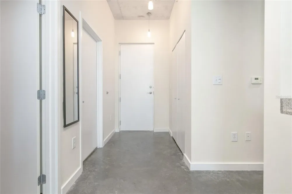 525 E JACKSON STREET #704 Orlando, FL 32801