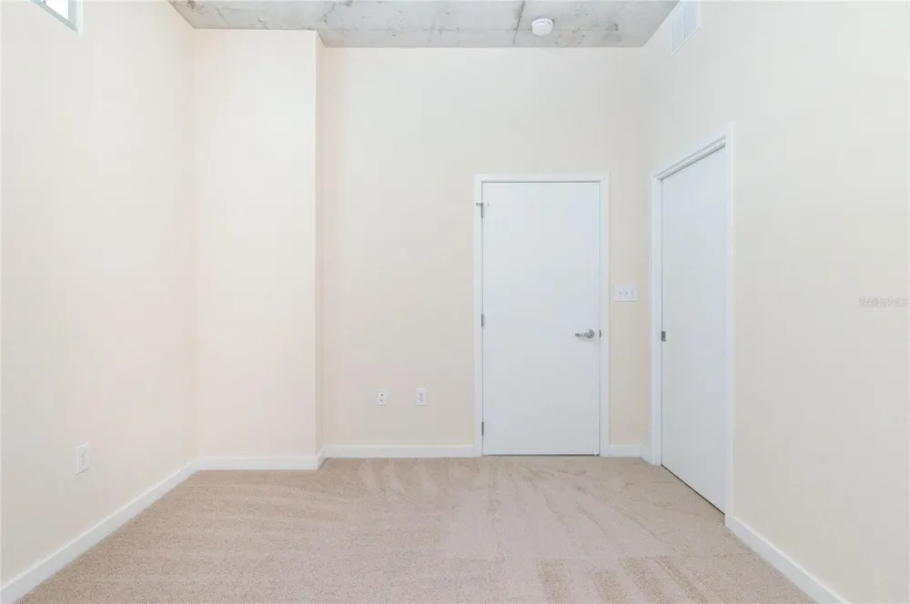 525 E JACKSON STREET #704 Orlando, FL 32801
