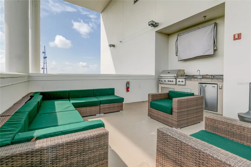 525 E JACKSON STREET #704 Orlando, FL 32801