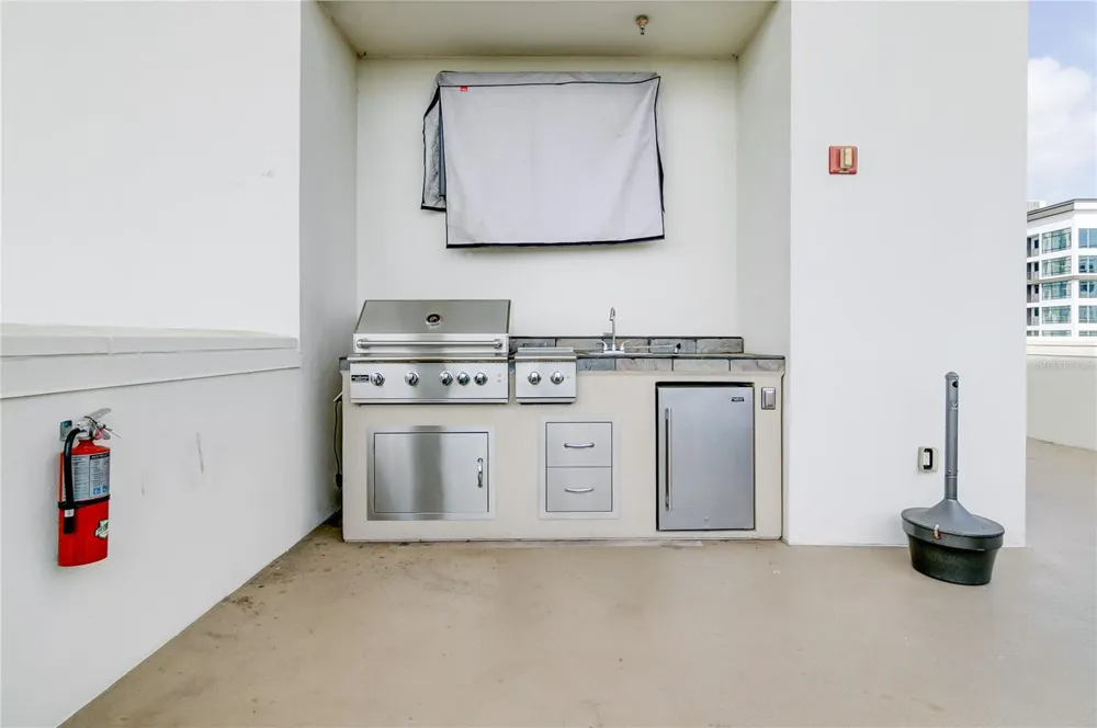 525 E JACKSON STREET #704 Orlando, FL 32801