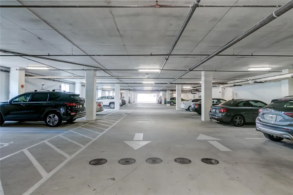 525 E JACKSON STREET #704 Orlando, FL 32801