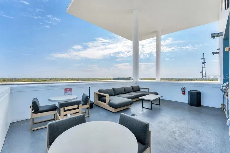 525 E JACKSON STREET #704 Orlando, FL 32801