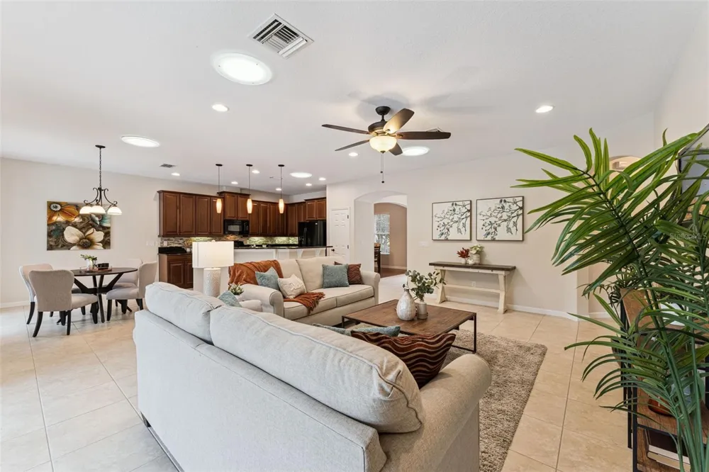 1110 HERON POINT WAY Deland, FL 32724