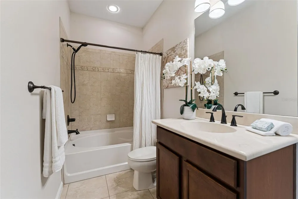 1110 HERON POINT WAY Deland, FL 32724
