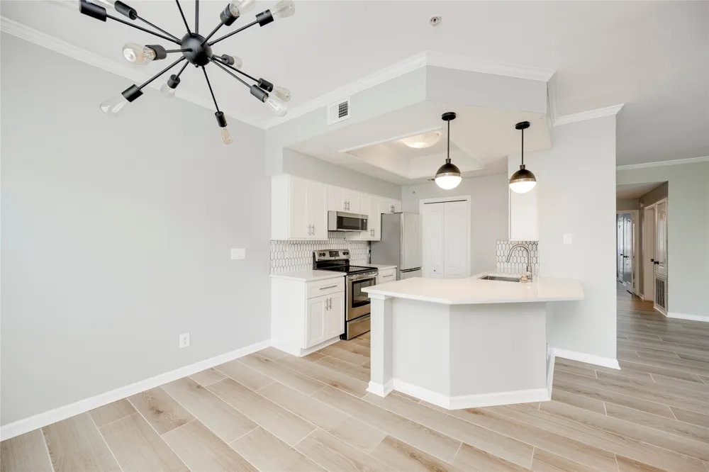 6000 Shepherd Mountain Cove #601 Austin, TX 78730