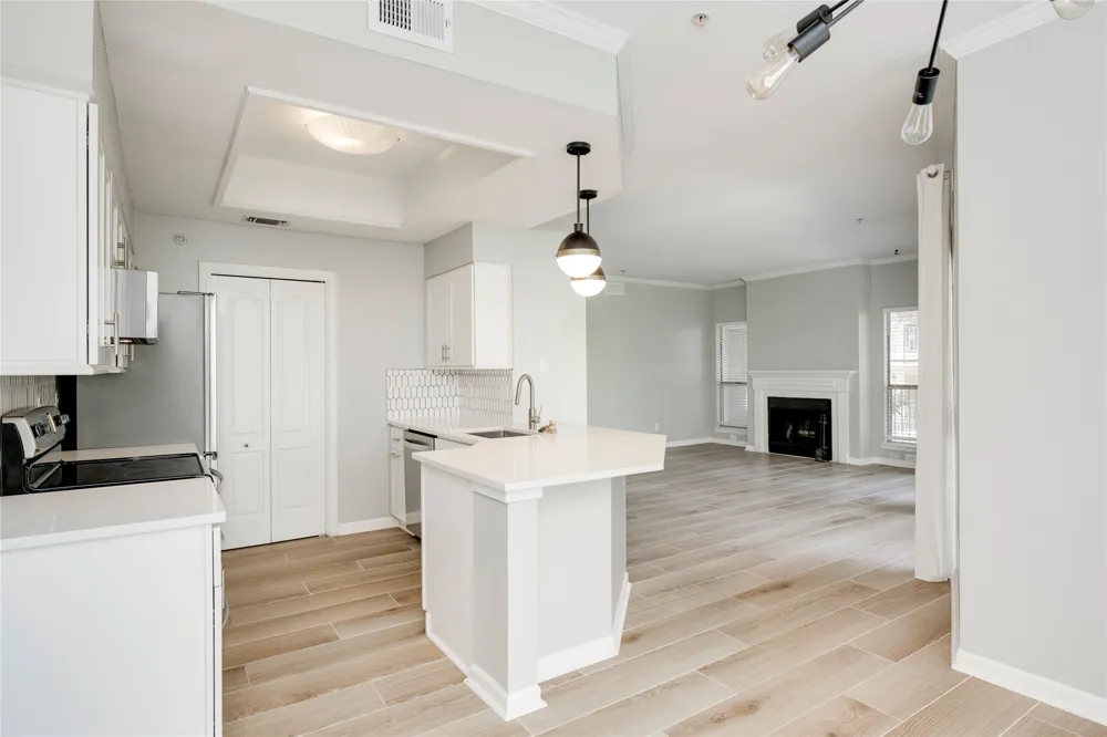 6000 Shepherd Mountain Cove #601 Austin, TX 78730
