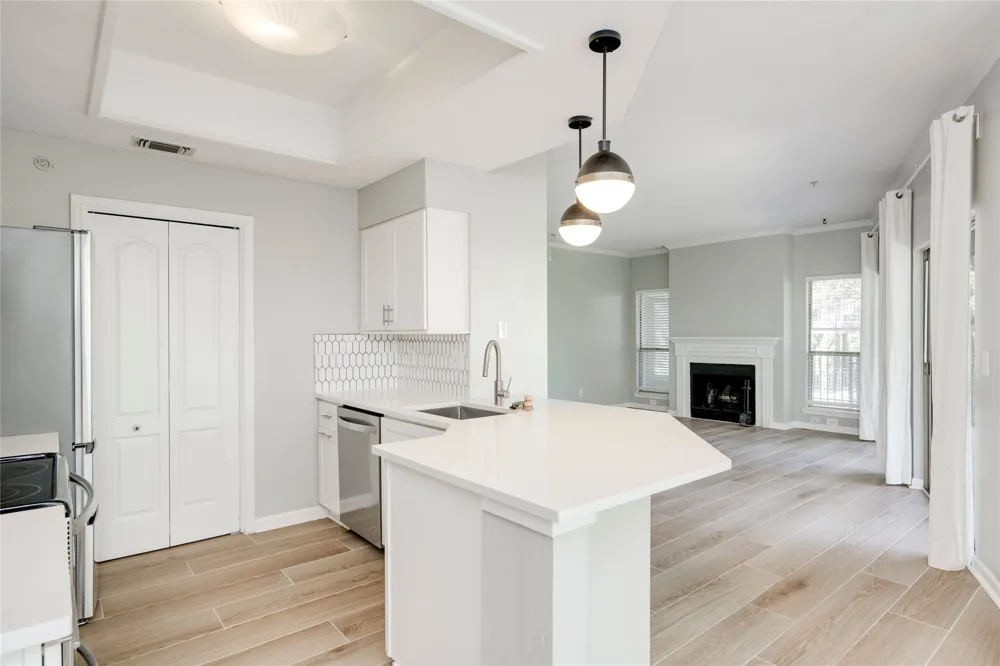 6000 Shepherd Mountain Cove #601 Austin, TX 78730