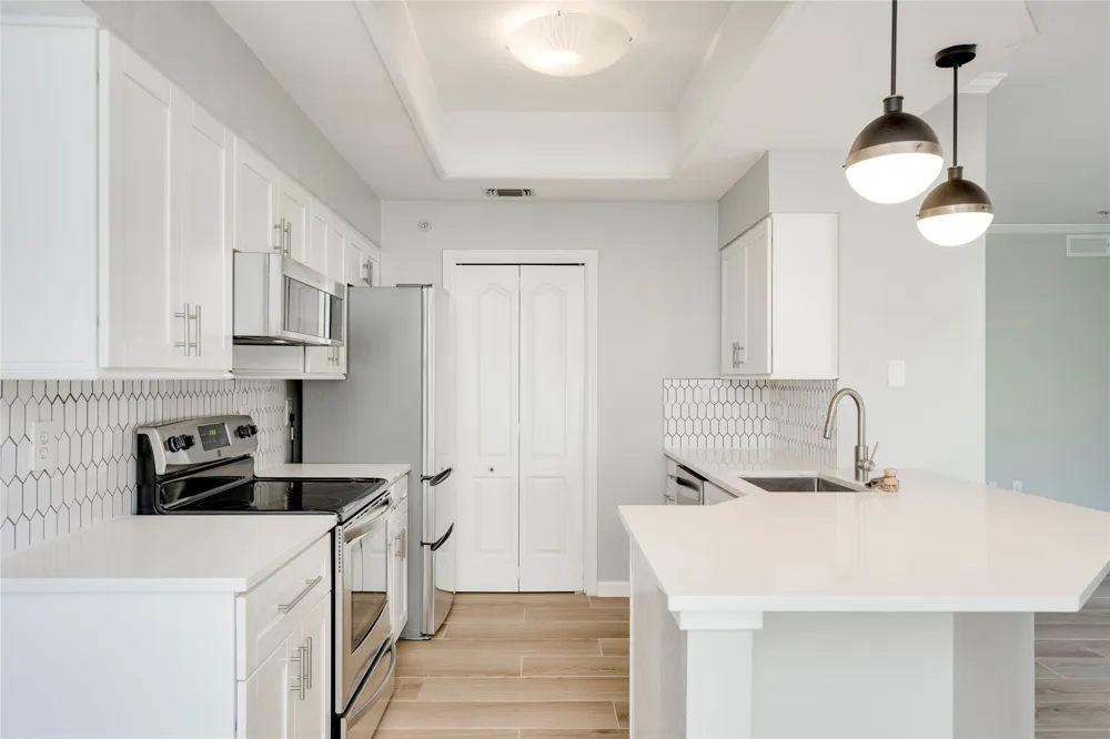 6000 Shepherd Mountain Cove #601 Austin, TX 78730