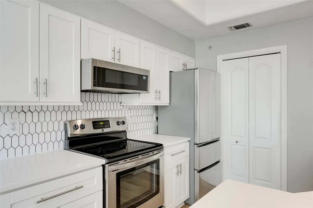 6000 Shepherd Mountain Cove #601 Austin, TX 78730