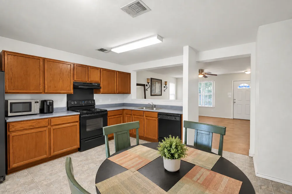 804 Dawlish Drive Pflugerville, TX 78660