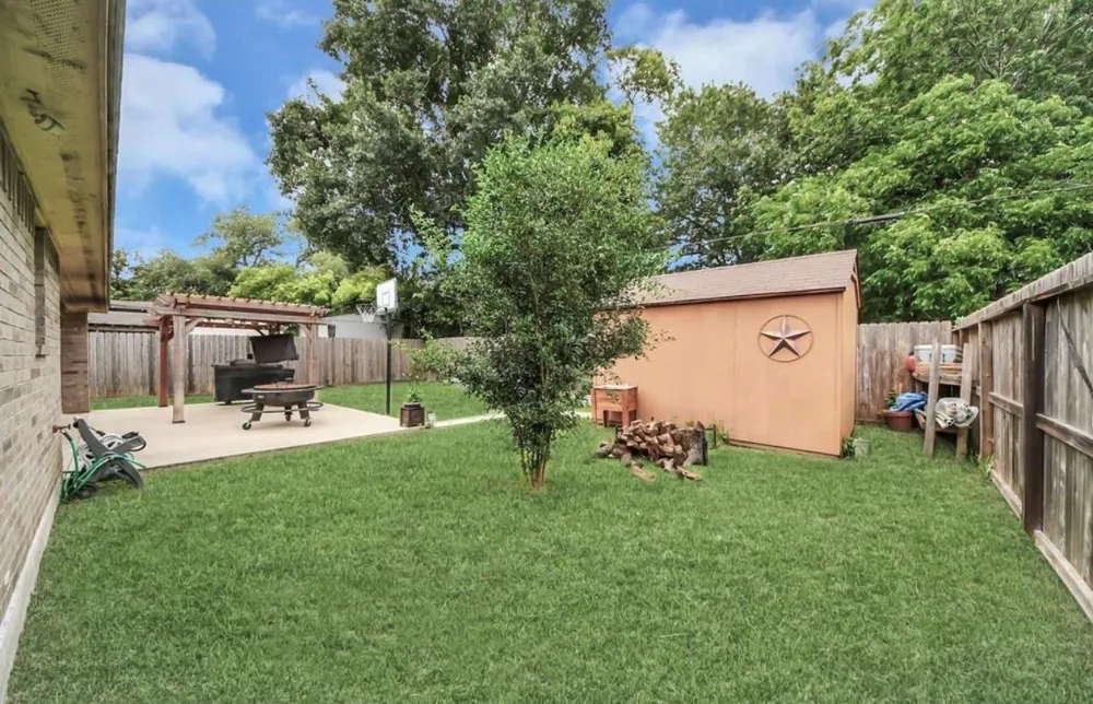 702 Ruth Street Baytown, TX 77520