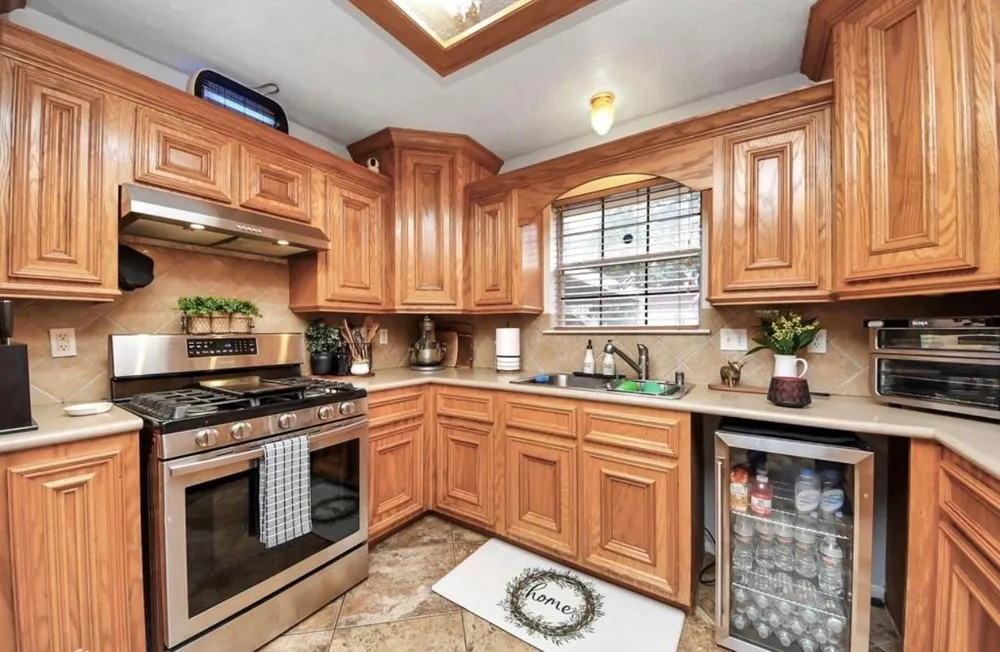702 Ruth Street Baytown, TX 77520