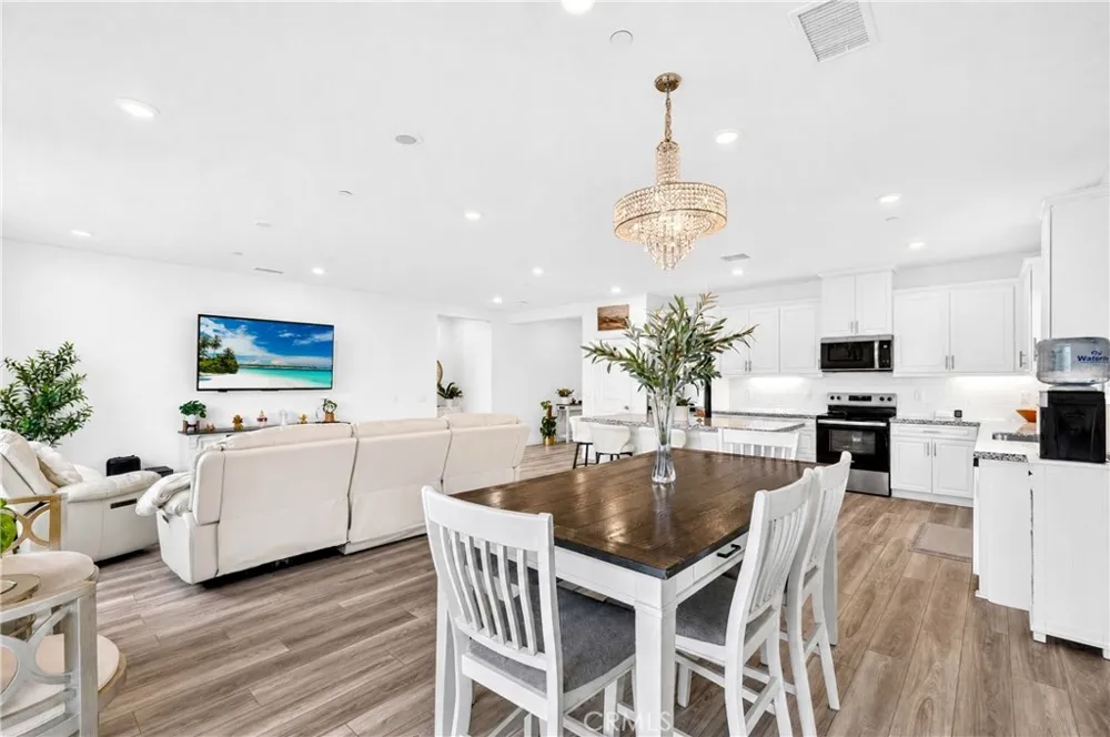 12768 Fuji Circle Corona, CA 92883