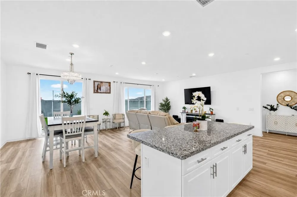 12768 Fuji Circle Corona, CA 92883