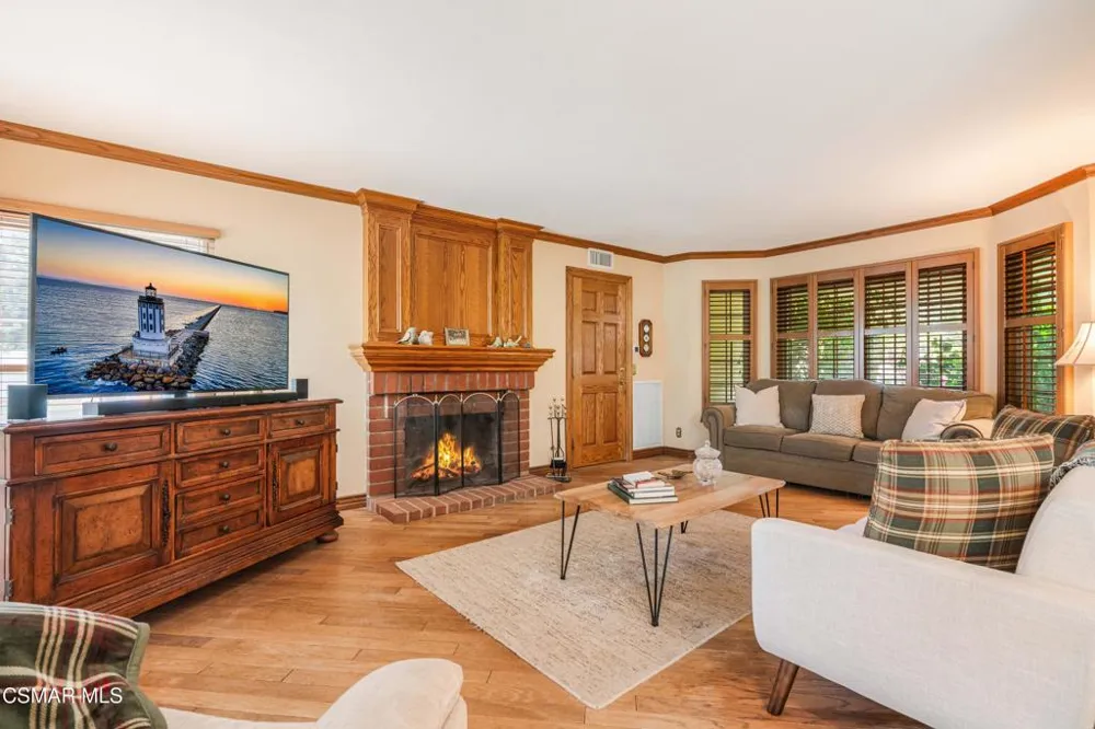 351 Buckboard Circle Simi Valley, CA 93065