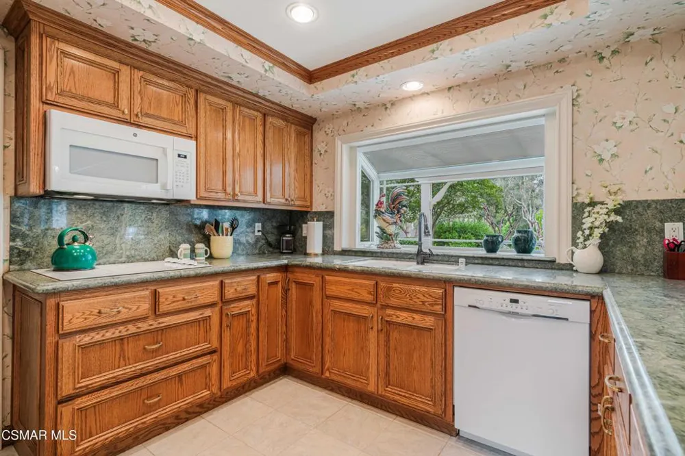351 Buckboard Circle Simi Valley, CA 93065