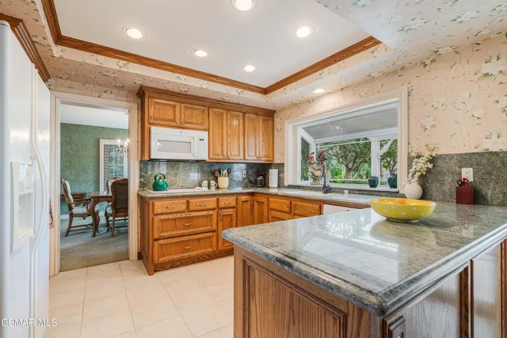 351 Buckboard Circle Simi Valley, CA 93065