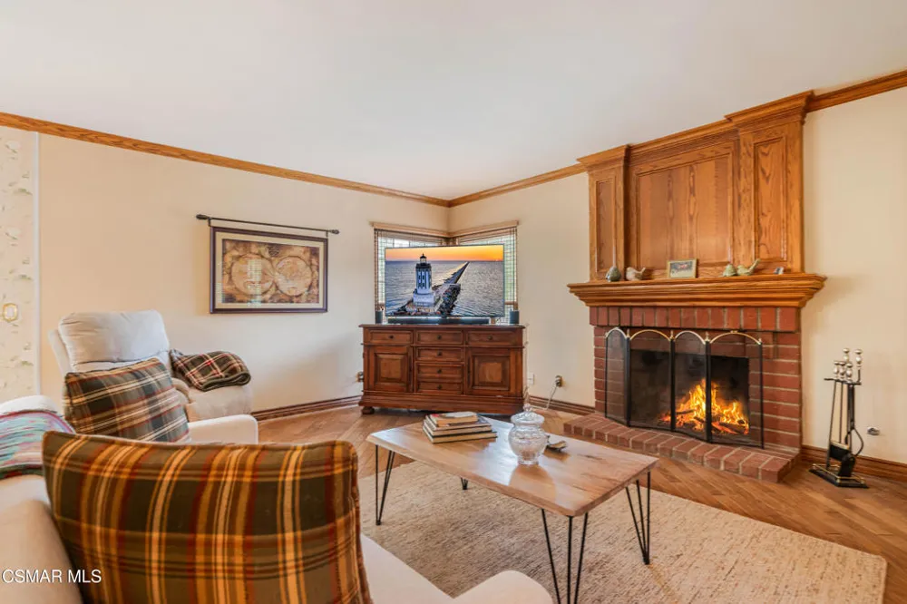 351 Buckboard Circle Simi Valley, CA 93065