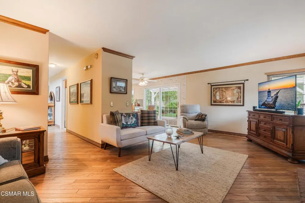 351 Buckboard Circle Simi Valley, CA 93065
