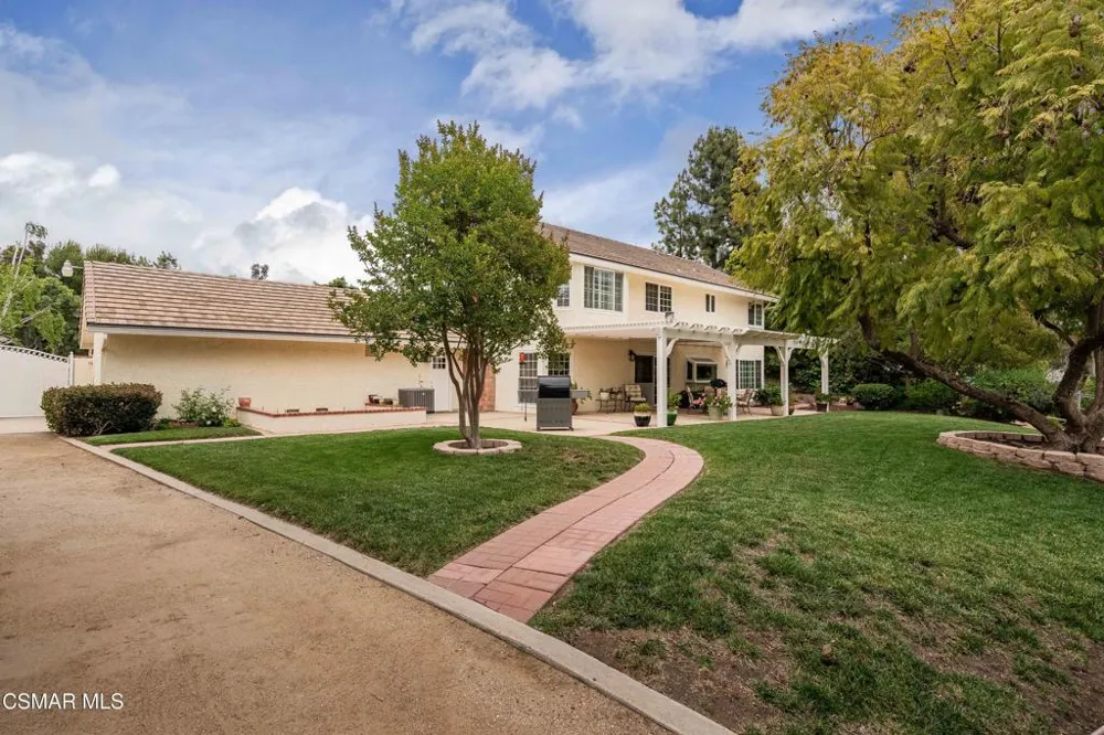 351 Buckboard Circle Simi Valley, CA 93065