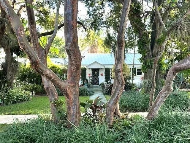 41 SW 5TH STREET Dania Beach, FL 33004