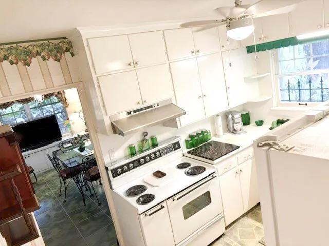 41 SW 5TH STREET Dania Beach, FL 33004
